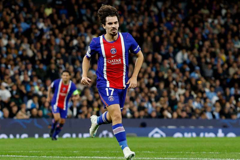 Paris Saint-Germain lägger större vikt vid lagarbete och samordning